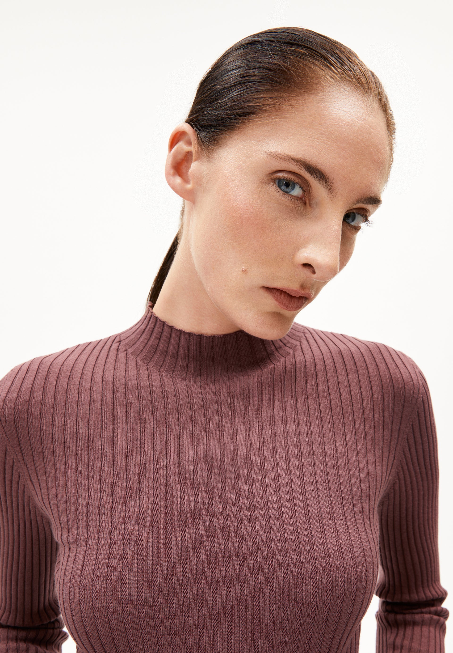 ALAANIA KNIT SWEATER