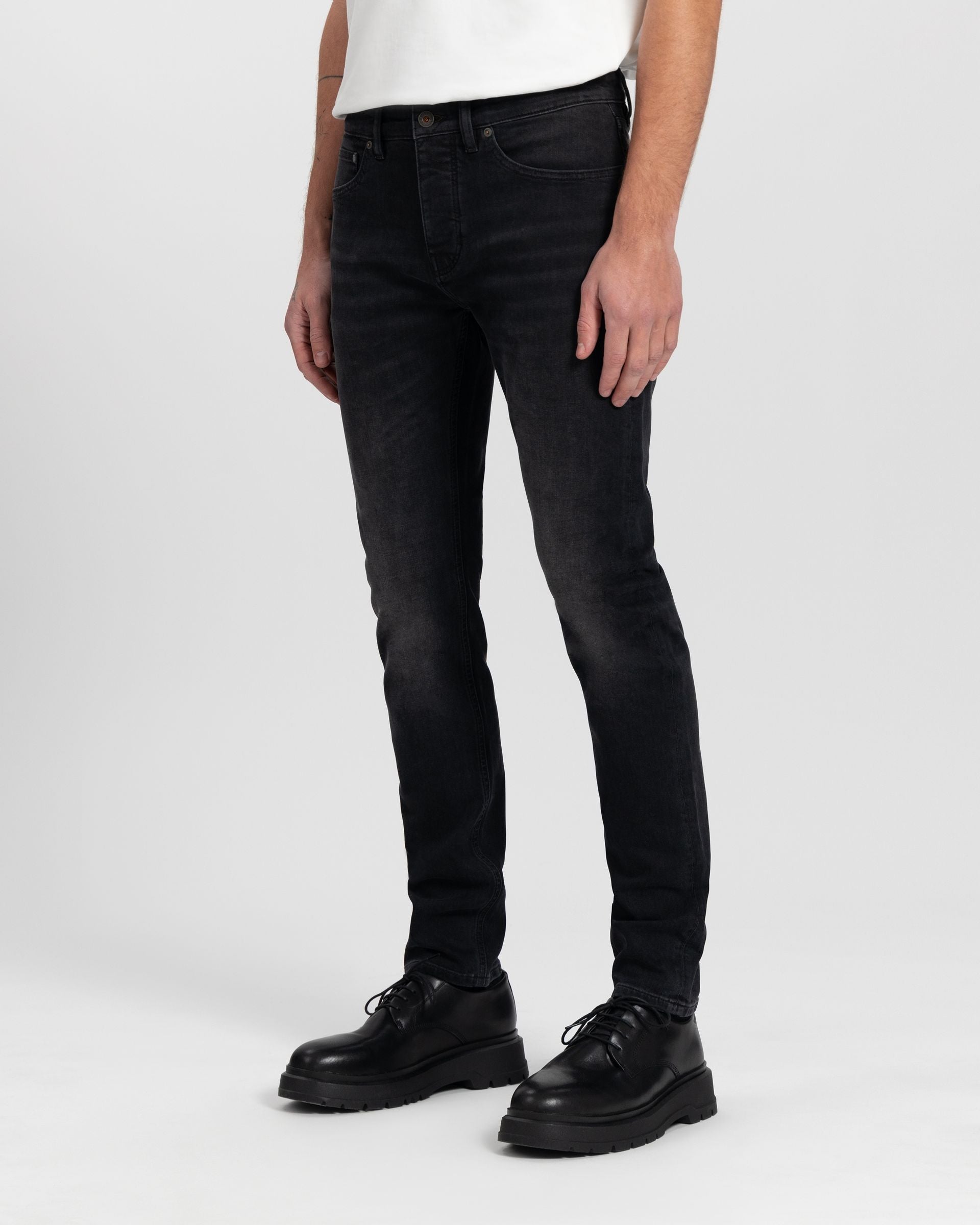 Jamie Slim – Worn in Black