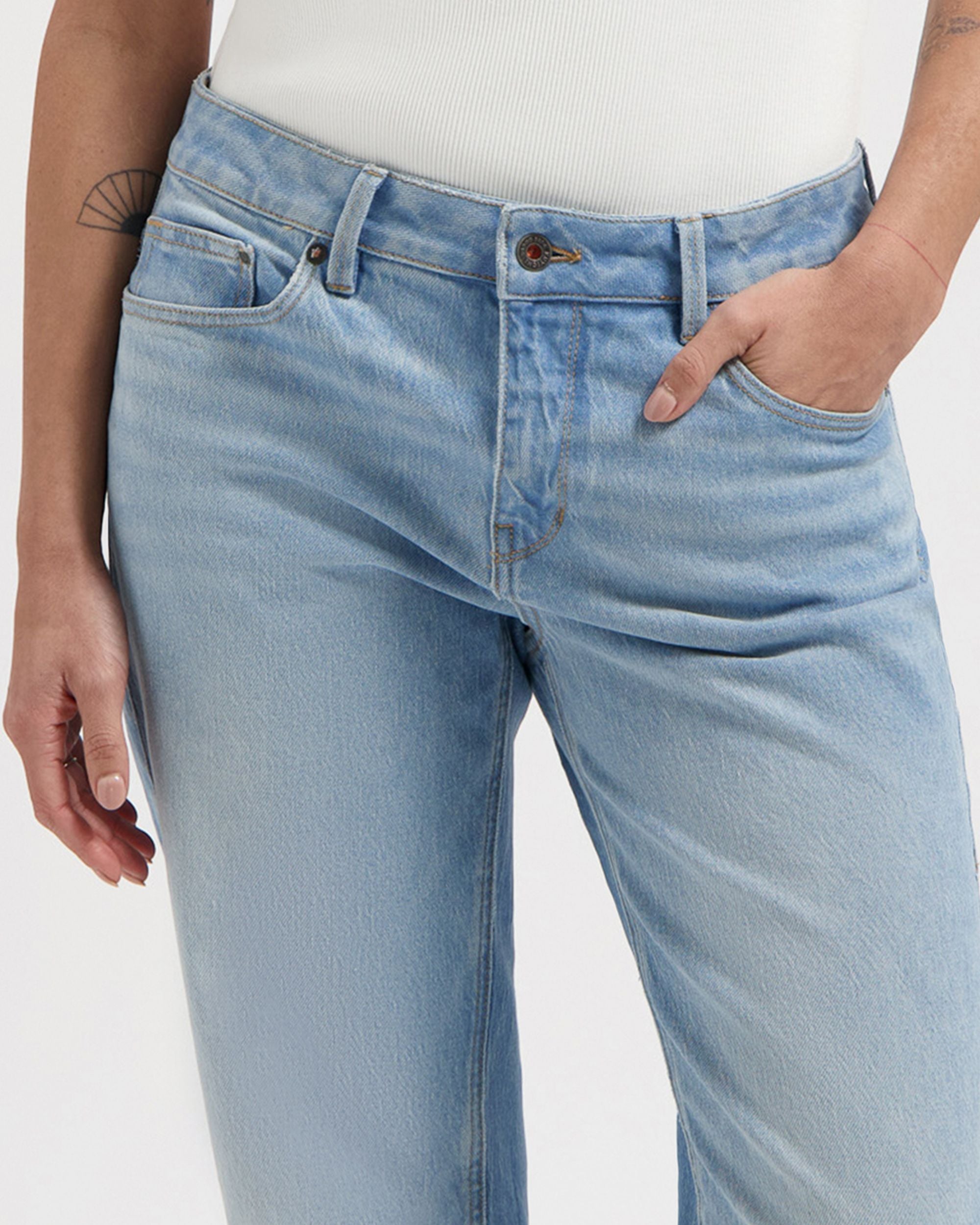 Jenna Boyfriend in Light Blue