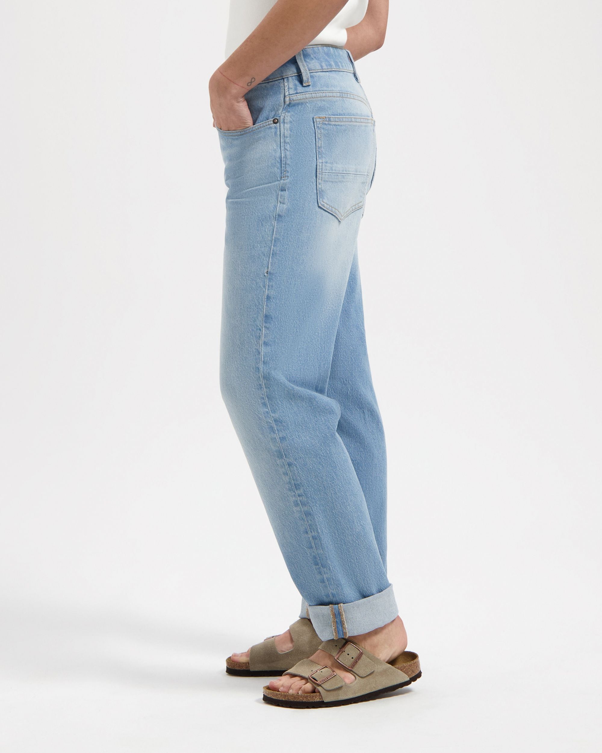Jenna Boyfriend in Light Blue
