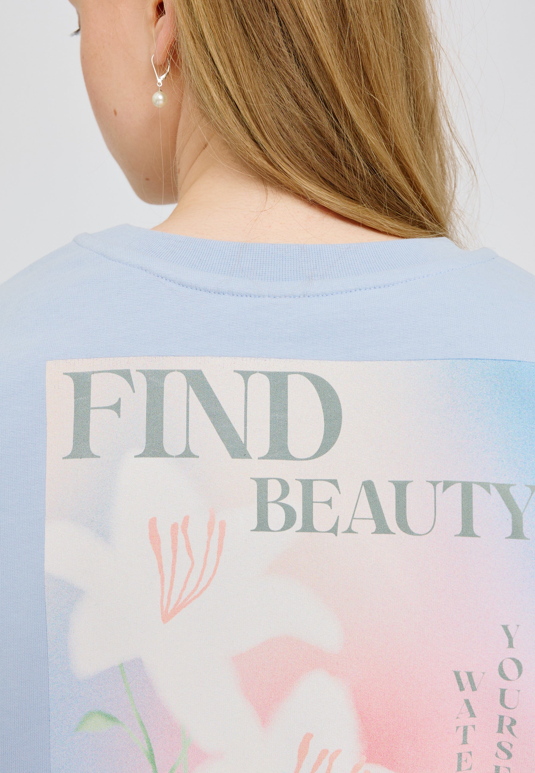 Back Print Sweatshirt – Loose Fit aus Bio-Baumwolle