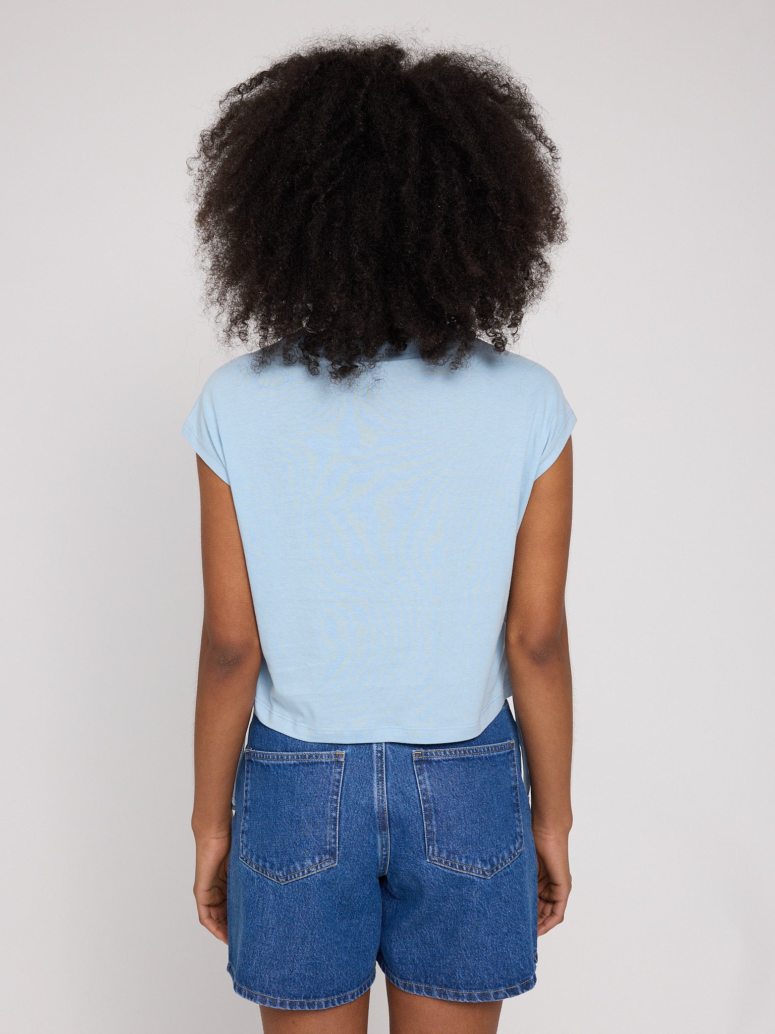 Tie Detail T-Shirt aus Bio-Baumwolle (GOTS)