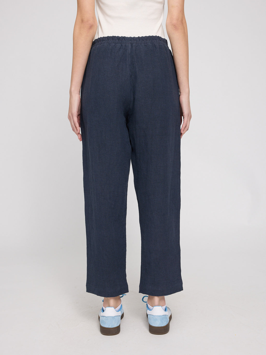 Straight Leg Linen Pants – Luftige Leinenhose für warme Tage