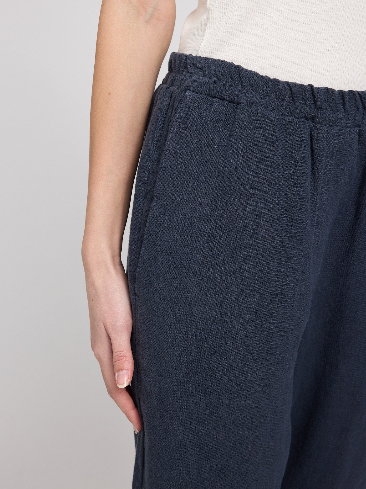 Straight Leg Linen Pants – Luftige Leinenhose für warme Tage