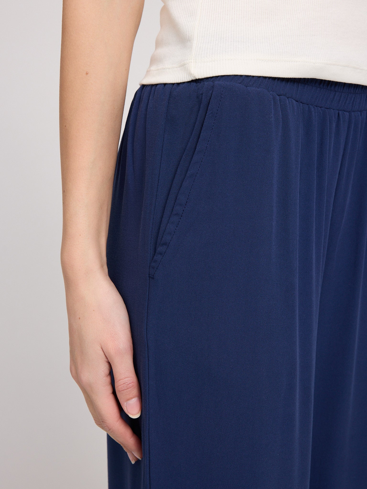 Wide Leg Hose aus LENZING™ ECOVERO™ Viskose