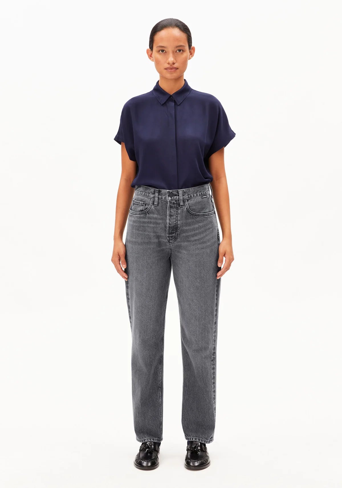 Aaikala High Straight Jeans – soft ash