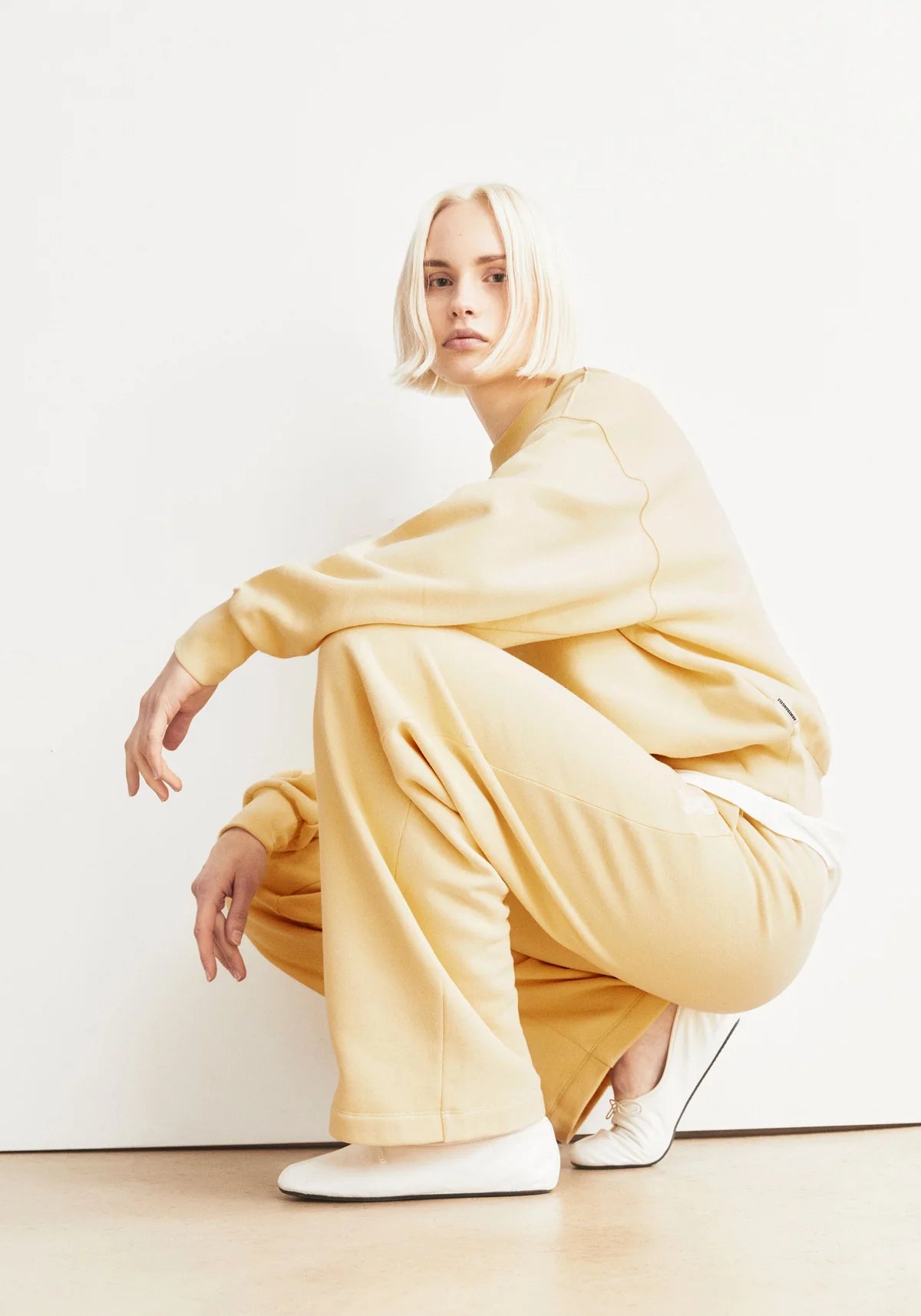 ICONIC Å ALIZAA SWEAT