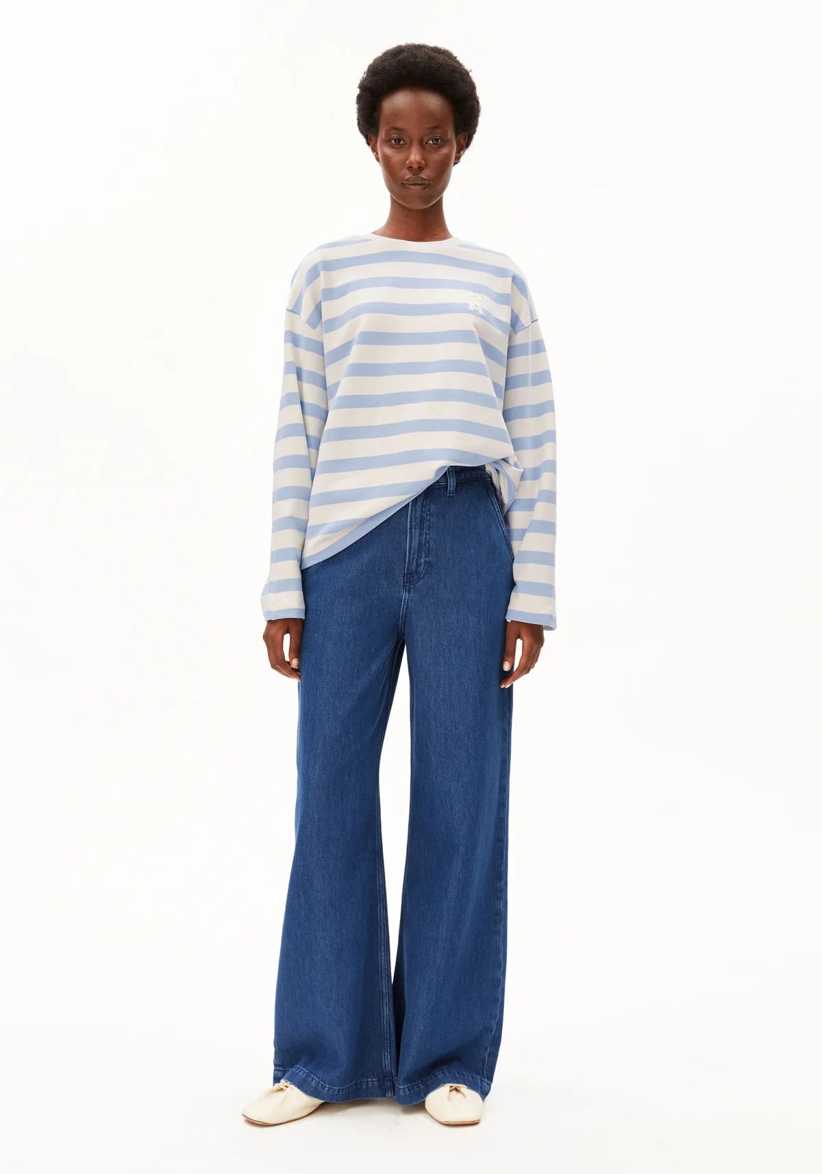 ICONIC ≈ FRANKAA BOLD SWEAT