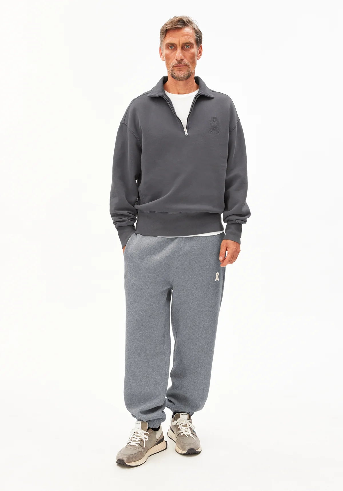ICONIC Å GMT DYE ZIP TROYER Sweatshirts aus Bio-Baumwolle