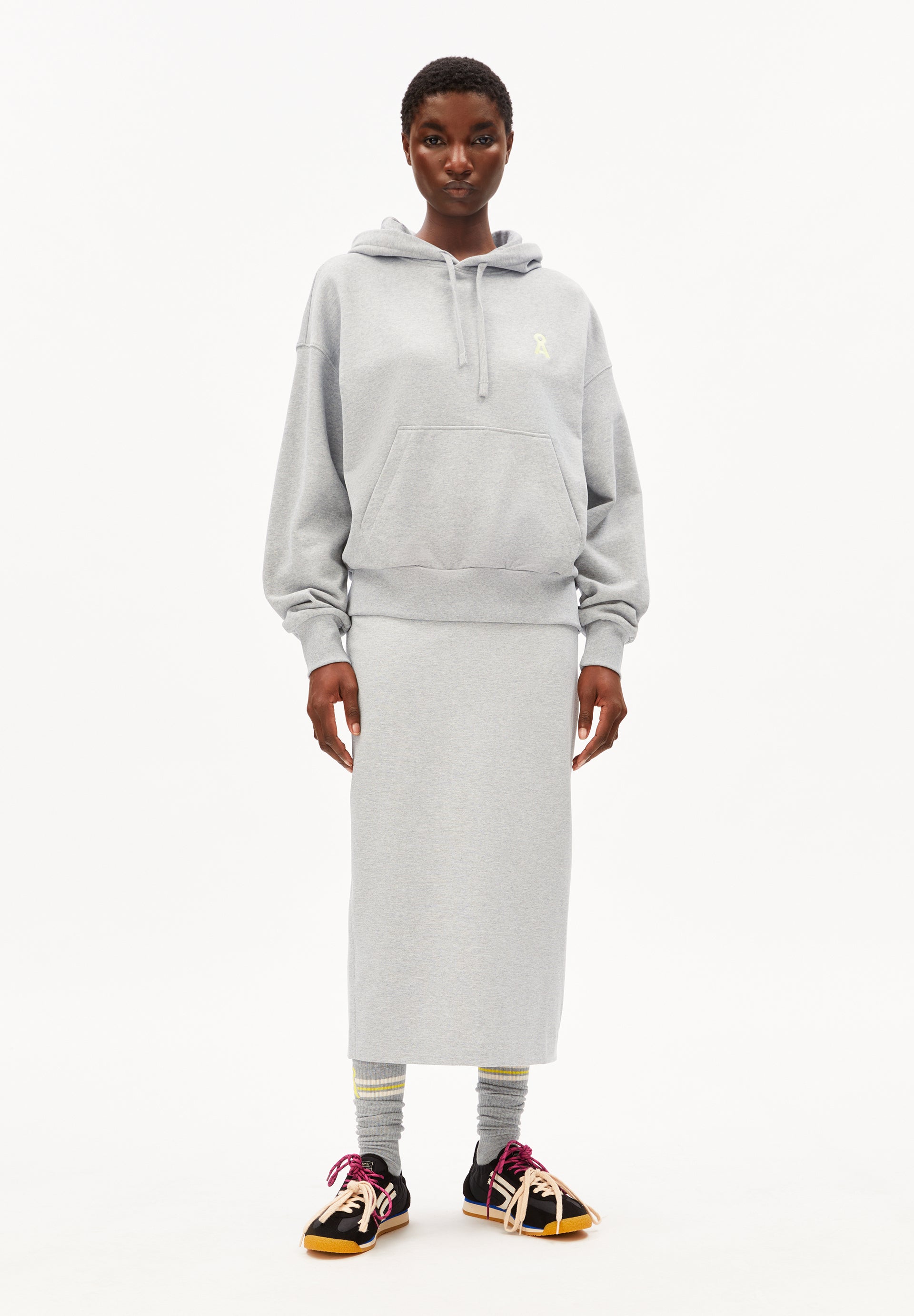 FRANCISARAA DIFFERENCE SWEATHOODIE 100% Bio-Baumwolle