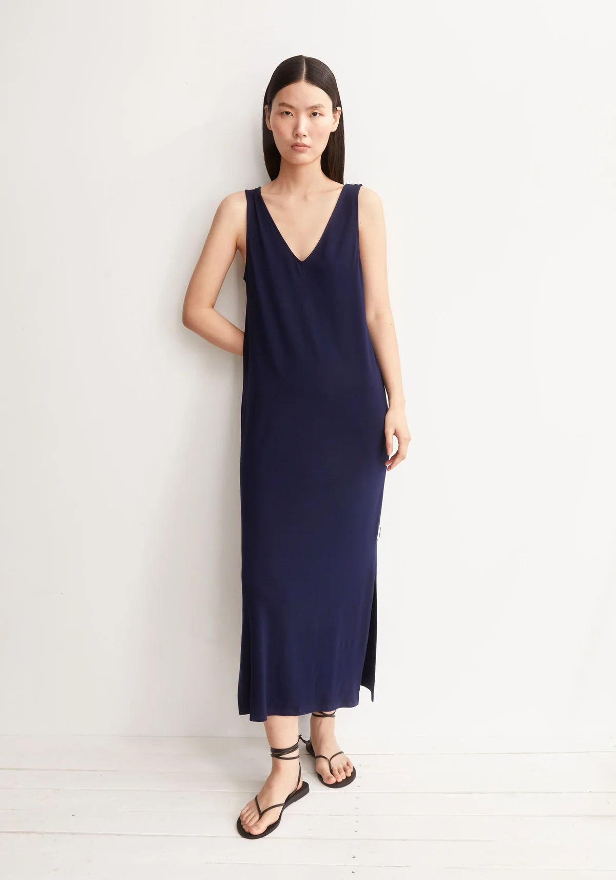 SLEEVELESS JERSEY-MIDI-KLEID LENZING™ ECOVERO™ Viskose Mix