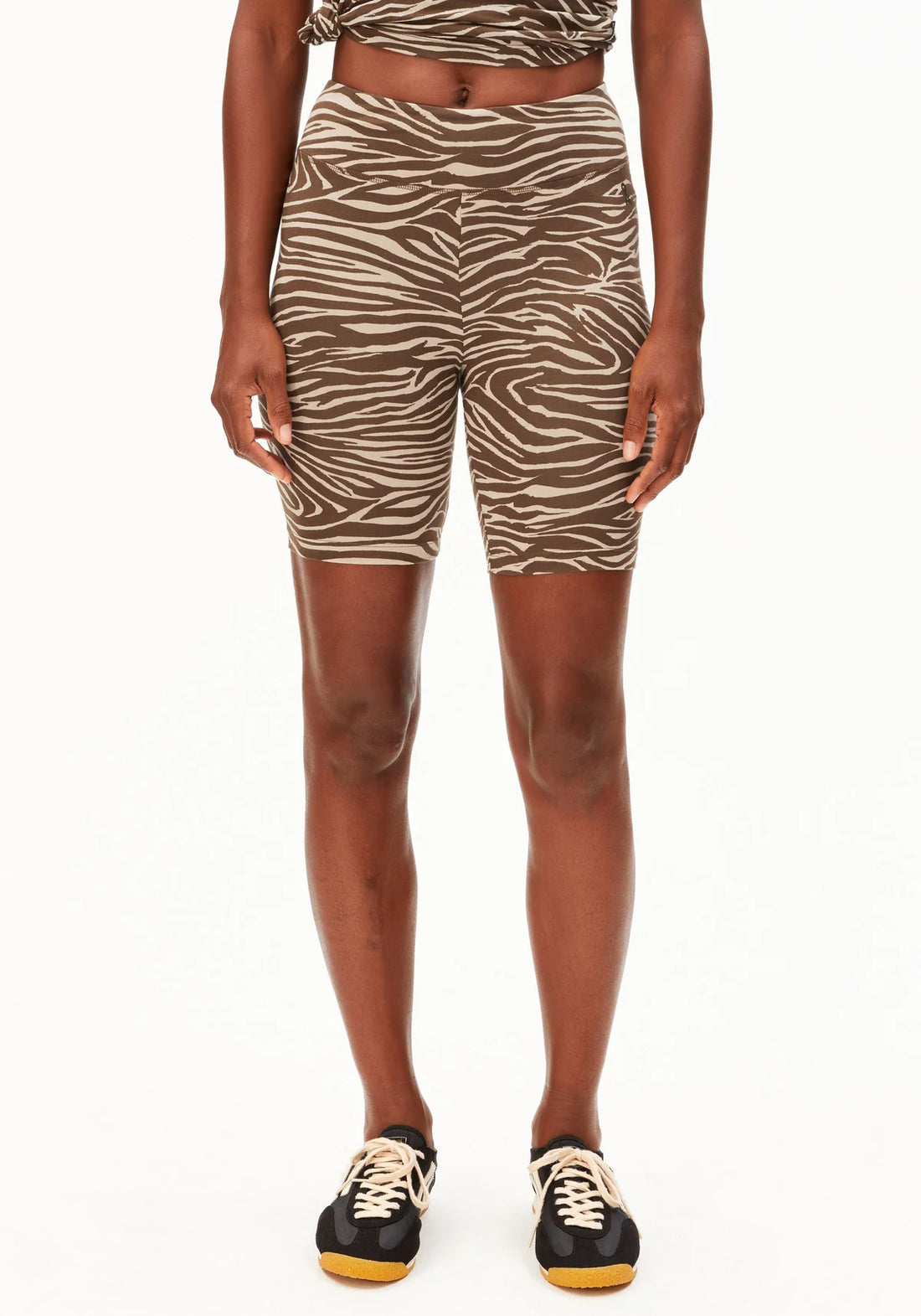 NEDAA ZEBRA MUSTER SHORTS Bio-Baumwoll Mix