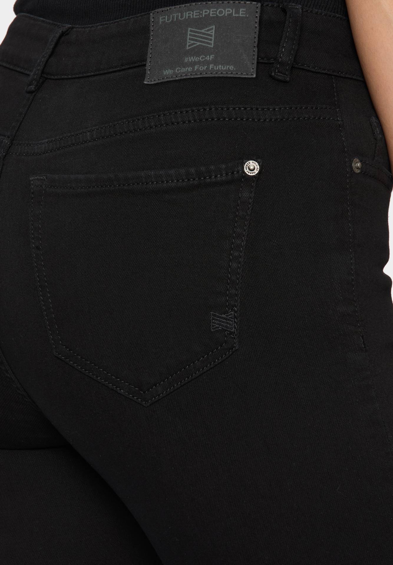 Slim Fit Mid Waist black 09:00