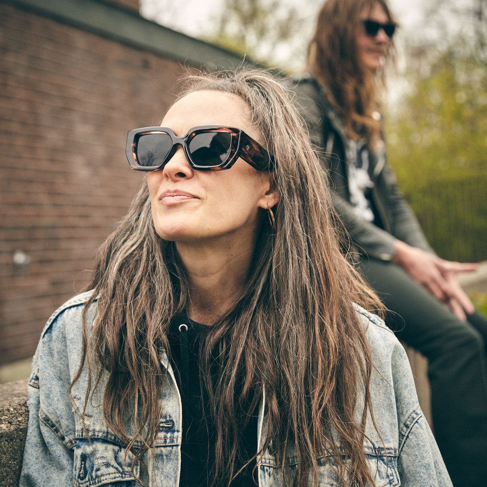 Sonnenbrille Hong Kong in Grey Turtle / Grey