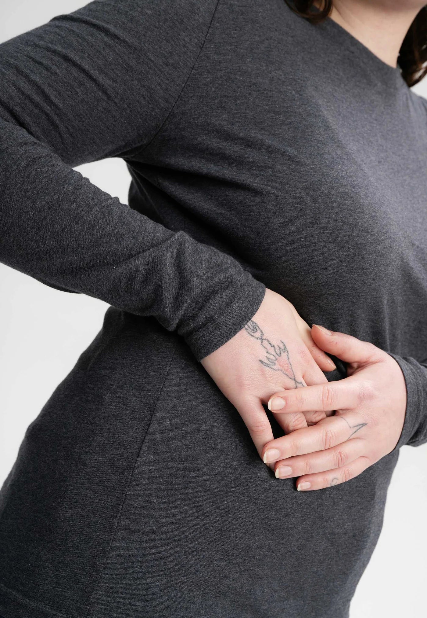 Basic Langarmshirt DHIVYA anthrazit melange