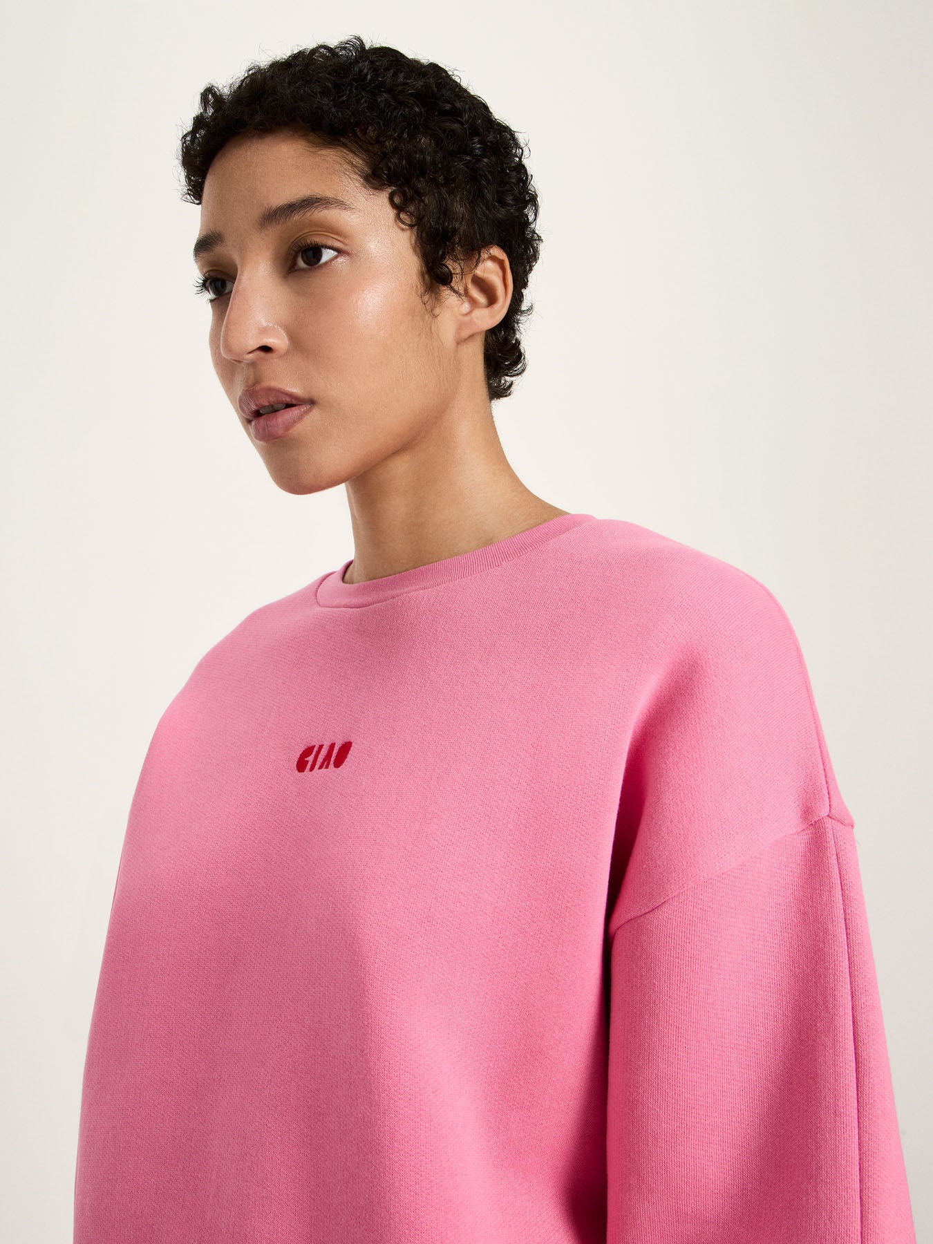 Statement-Sweatshirt „CIAO BELLA“ – Farbe Bright Orchid