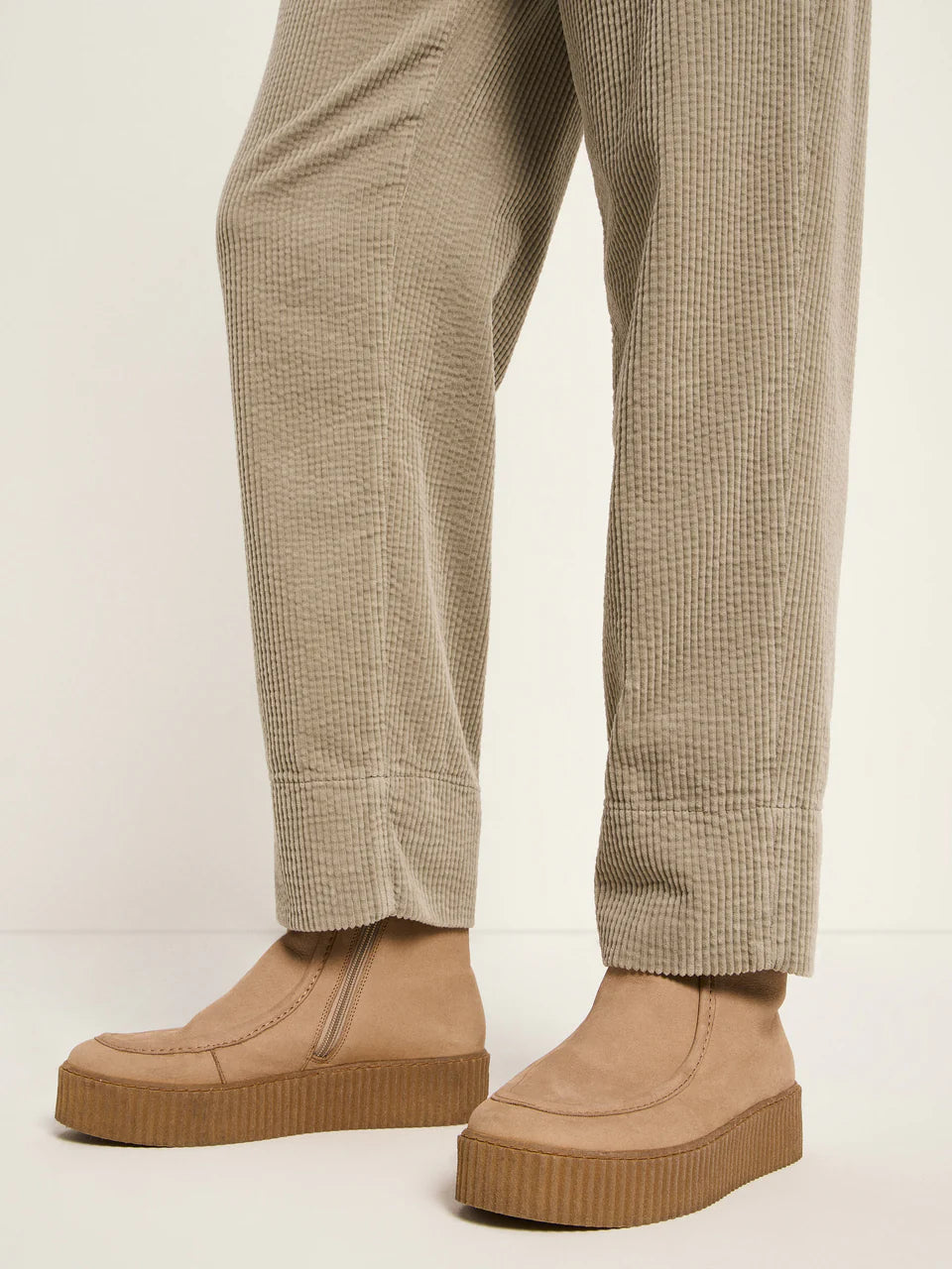 Kord Hose mit Gummizug (GOTS) aus Bio-Baumwolle