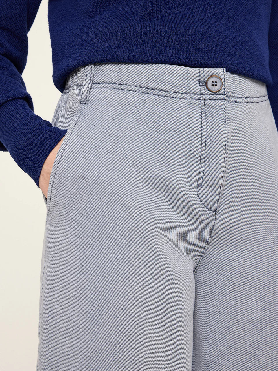 VERKÜRZTE HOSE