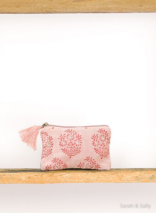 Kleines Samttäschchen in Rosa im Blockprint