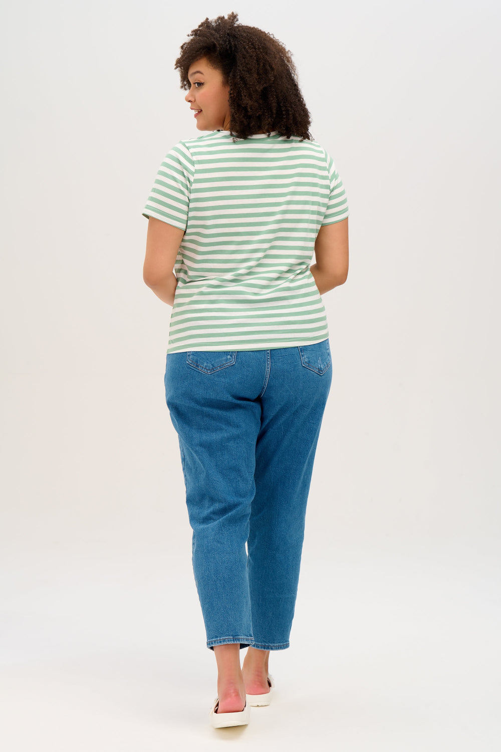 Leicht verspieltes T-Shirt Maggie