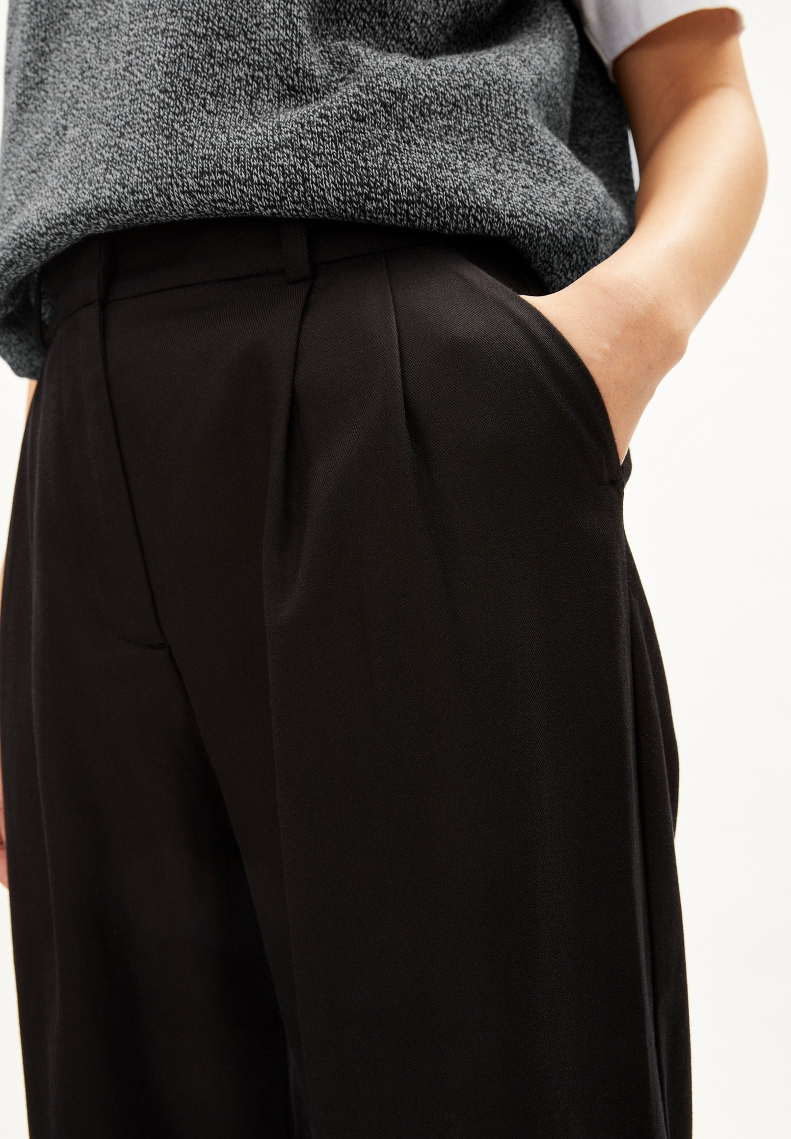 ATETAA Hose Relaxed Fit aus TENCEL™ Lyocell Mix