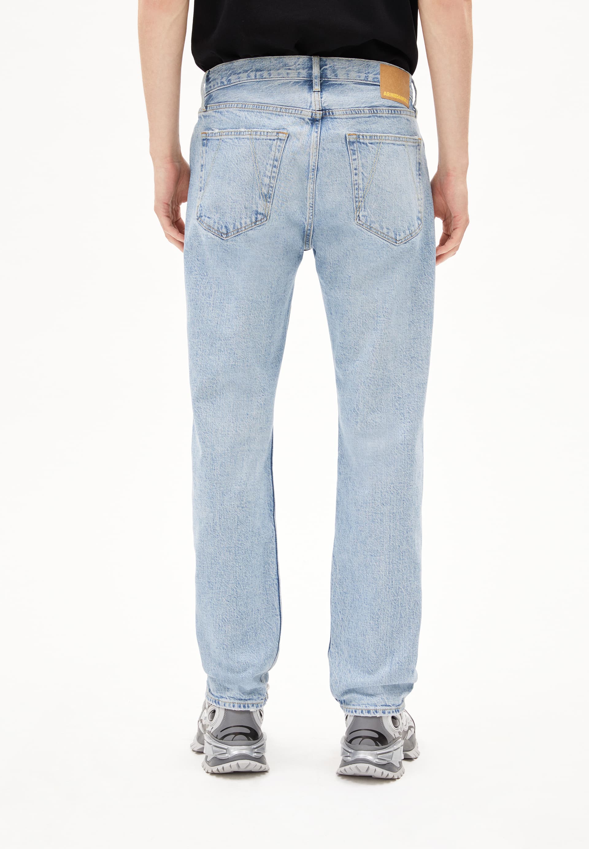 DYLAANO IN SINOPE – JEANS STRAIGHT LEG MID WAIST BIO-BAUMWOLL MIX NON-STRETCH