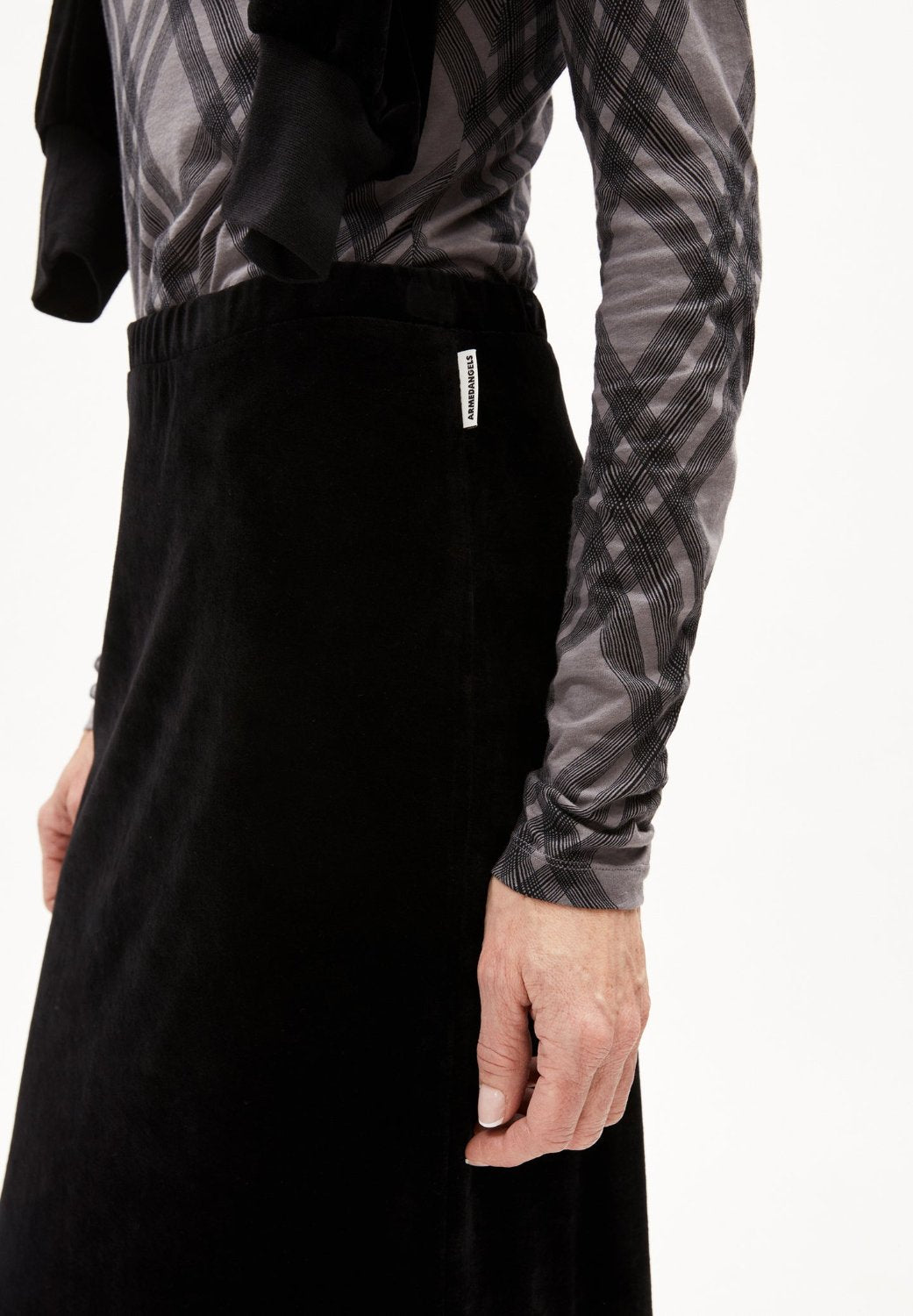 EMOLGAA in black – JERSEYROCK SLIM FIT AUS TENCEL™ MODAL MIX