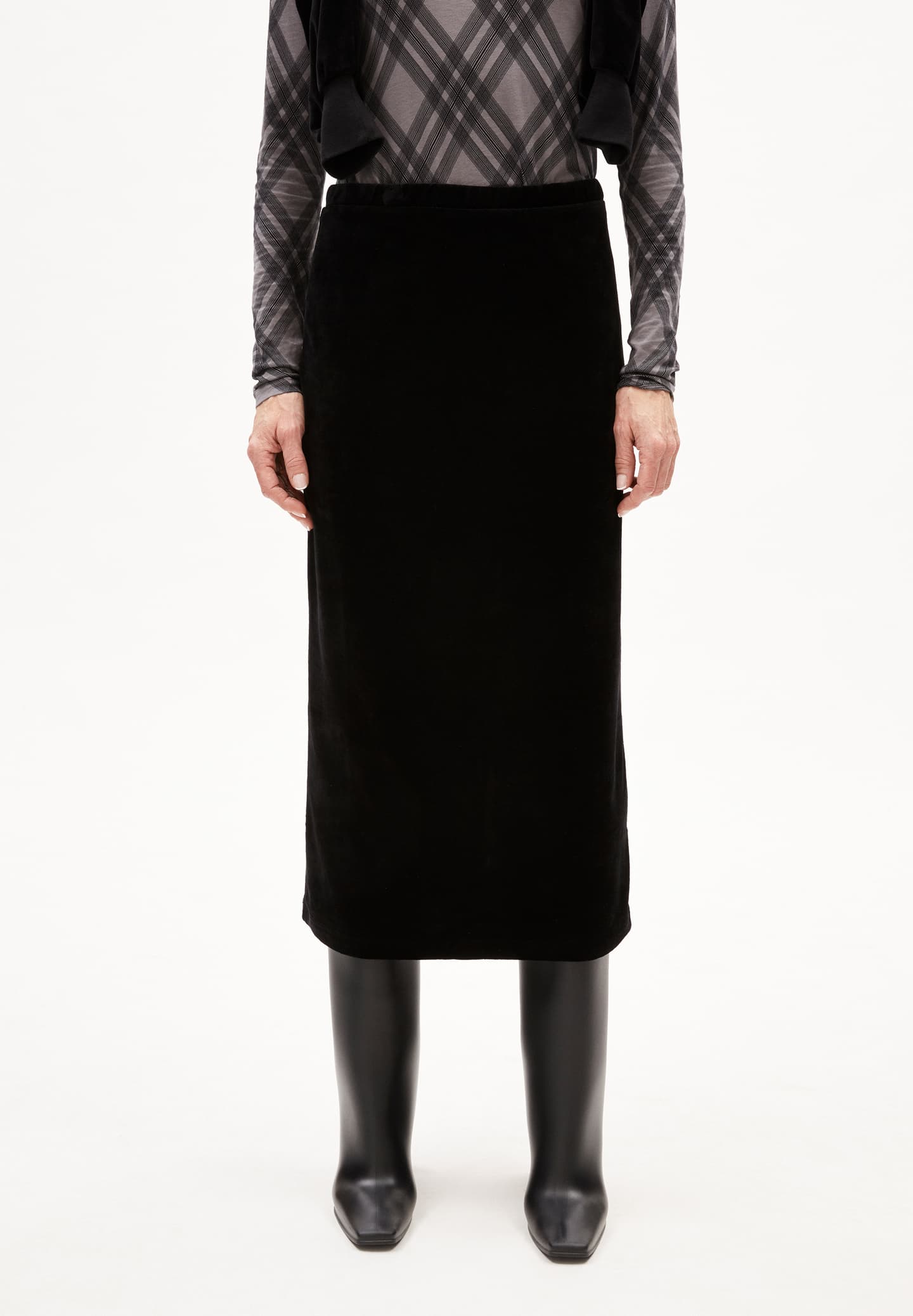 EMOLGAA in black – JERSEYROCK SLIM FIT AUS TENCEL™ MODAL MIX