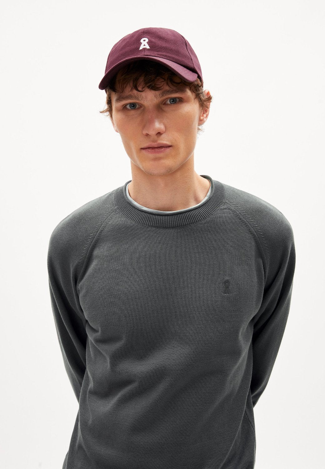 JAAIRO IN SPACE STEEL – Vielseitiger Pullover Regular Fit aus Bio-Baumwolle