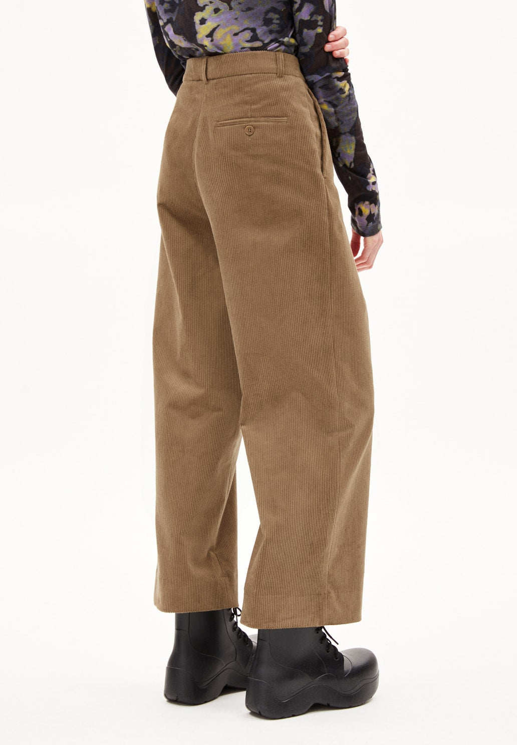 JAALMA CORDUROY – HOSE AUS BIO-BAUMWOLL MIX in dark sand stone