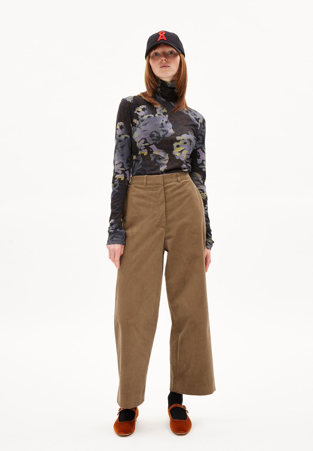 JAALMA CORDUROY – HOSE AUS BIO-BAUMWOLL MIX in dark sand stone