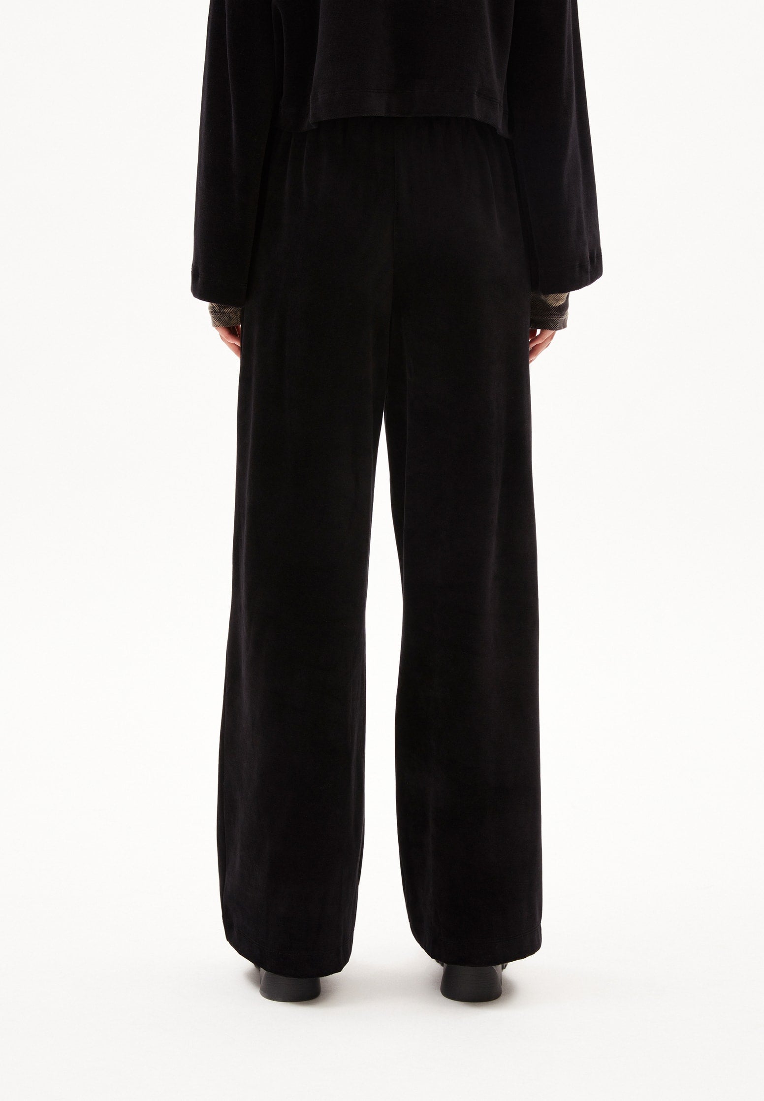 JUANAA VELVET – JERSEYHOSE AUS BIO-BAUMWOLLE IN SCHWARZ