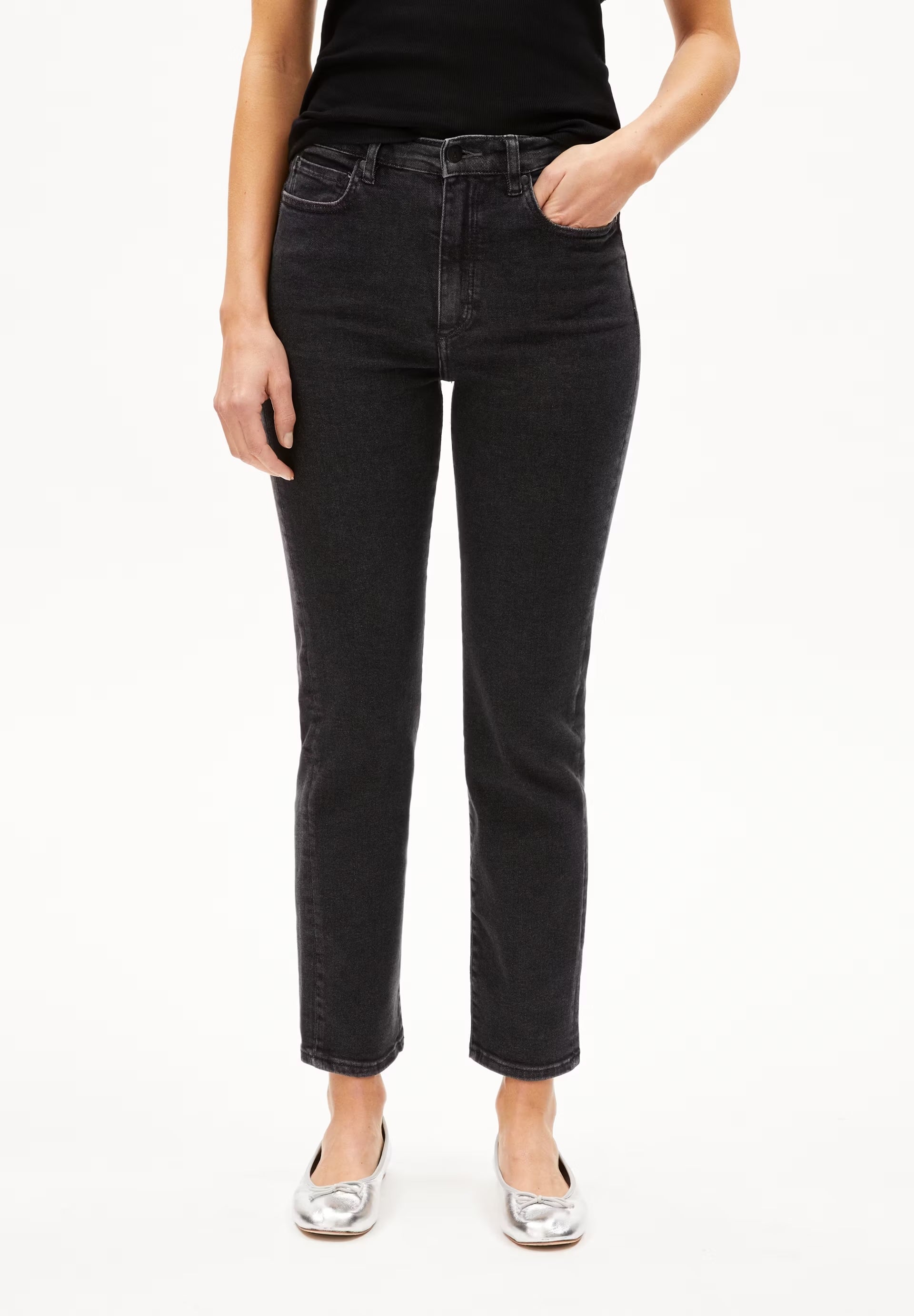 LEJAANI IN BLACKISH – JEANS STRAIGHT LEG HIGH WAIST ANKLE BIO-BAUMWOLL MIX X-STRETCH