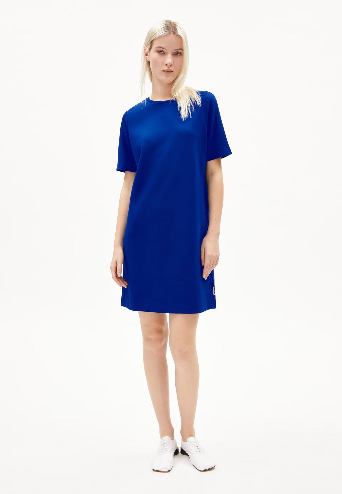 MAARILIANA IN LAPIS BLUE – JERSEYKLEID AUS LENZING™ ECOVERO™ VISKOSE MIX
