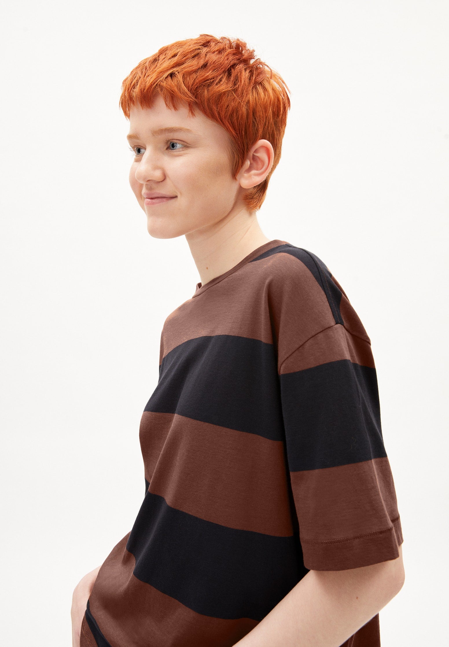 SAIKAA BOLD STRIPES T-Shirt Oversized Fit aus Bio-Baumwolle