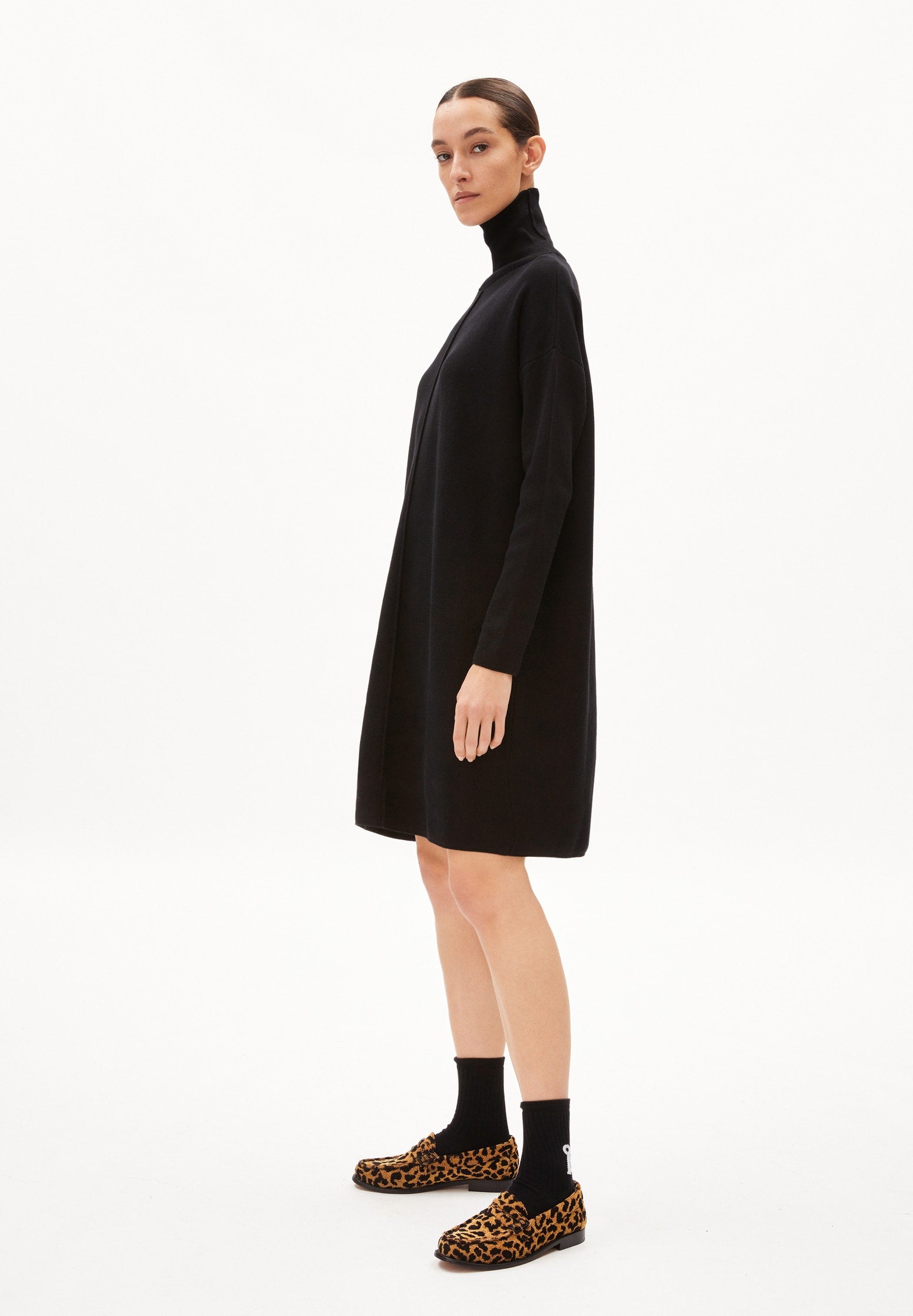 STINIAA Strickkleid Loose Fit aus Bio-Baumwolle