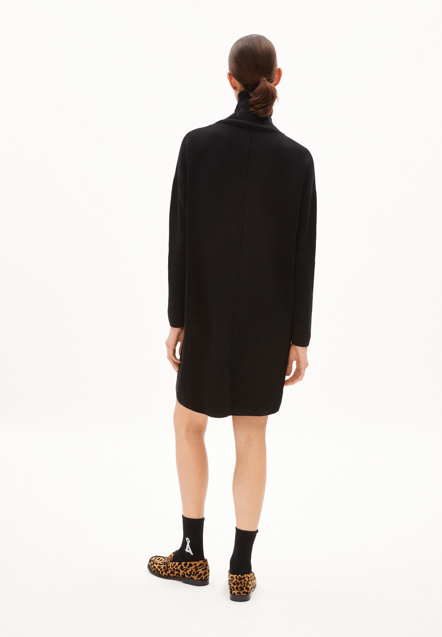 STINIAA Strickkleid Loose Fit aus Bio-Baumwolle