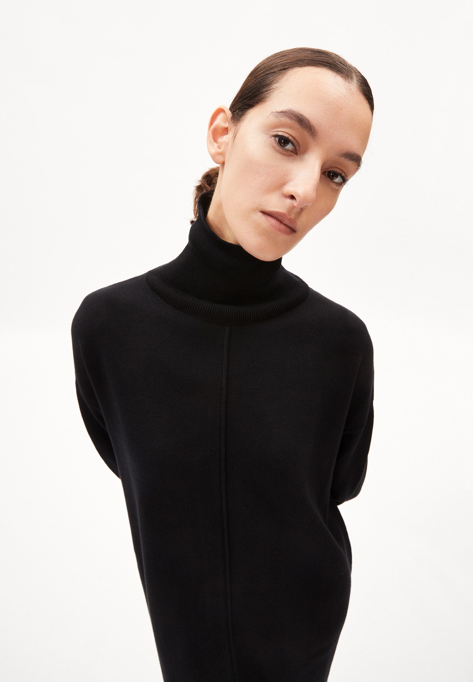 STINIAA Strickkleid Loose Fit aus Bio-Baumwolle
