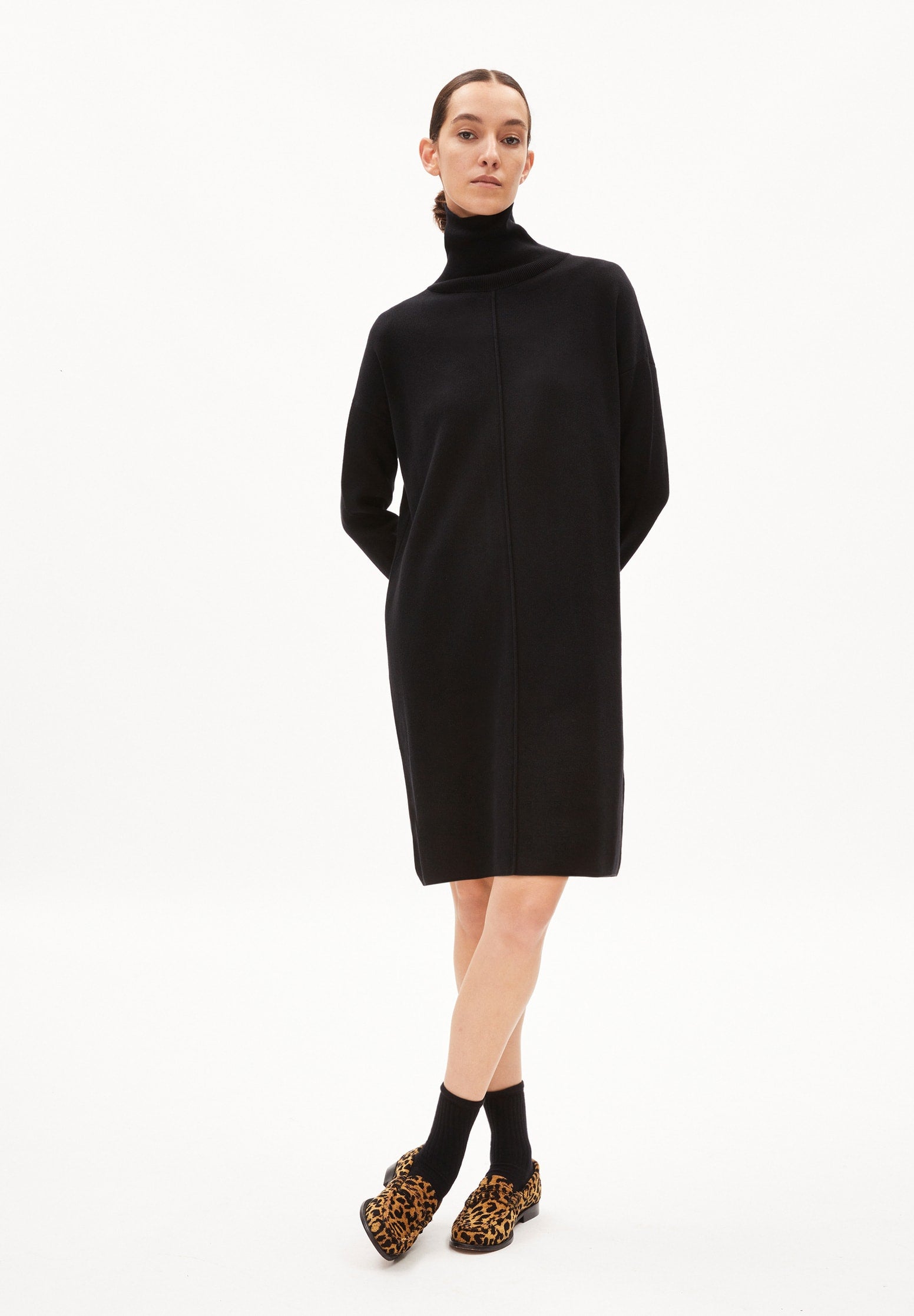 STINIAA Strickkleid Loose Fit aus Bio-Baumwolle