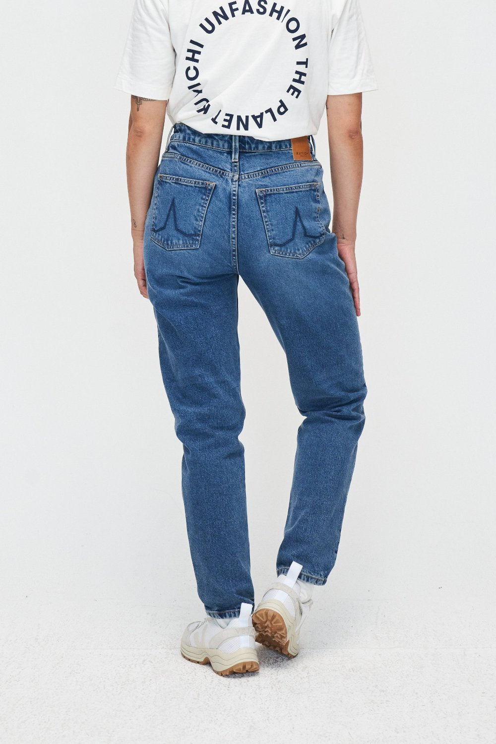 Nora Loose Tapered