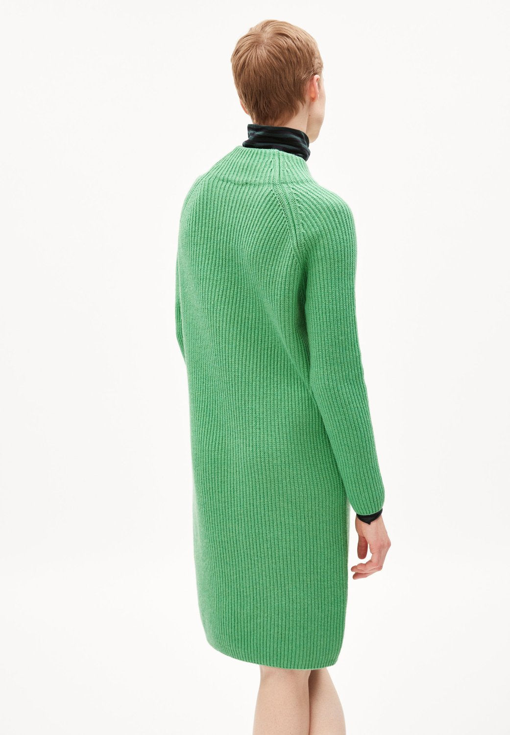 STRICKKLEID MILAANA
