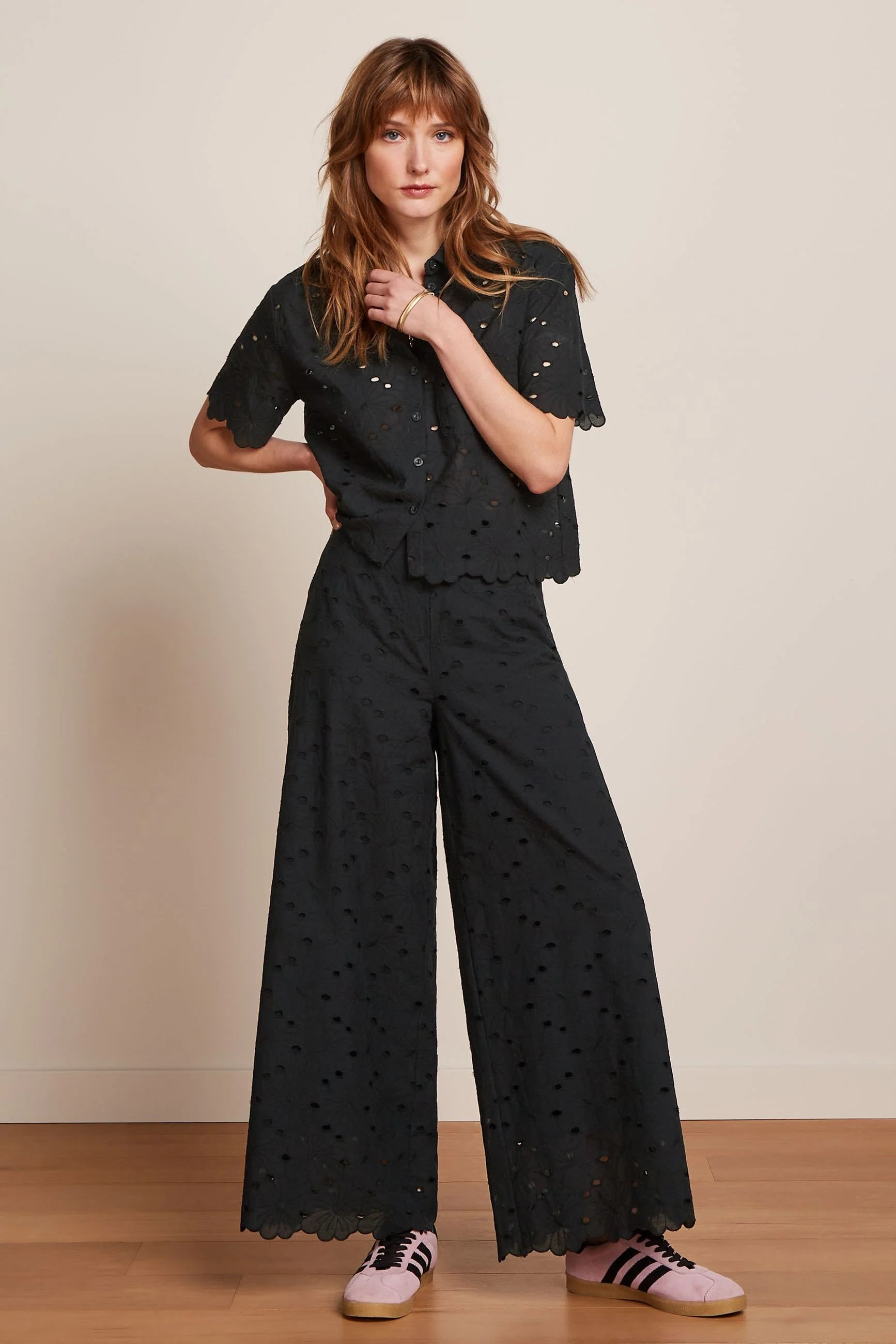 Ethel Pants Brava Broderie in Black – Hose mit durchbrochener Stickerei aus reiner Baumwolle