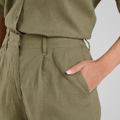 SHORTS DJUPVIK LINEN LEAF GREEN FOUR