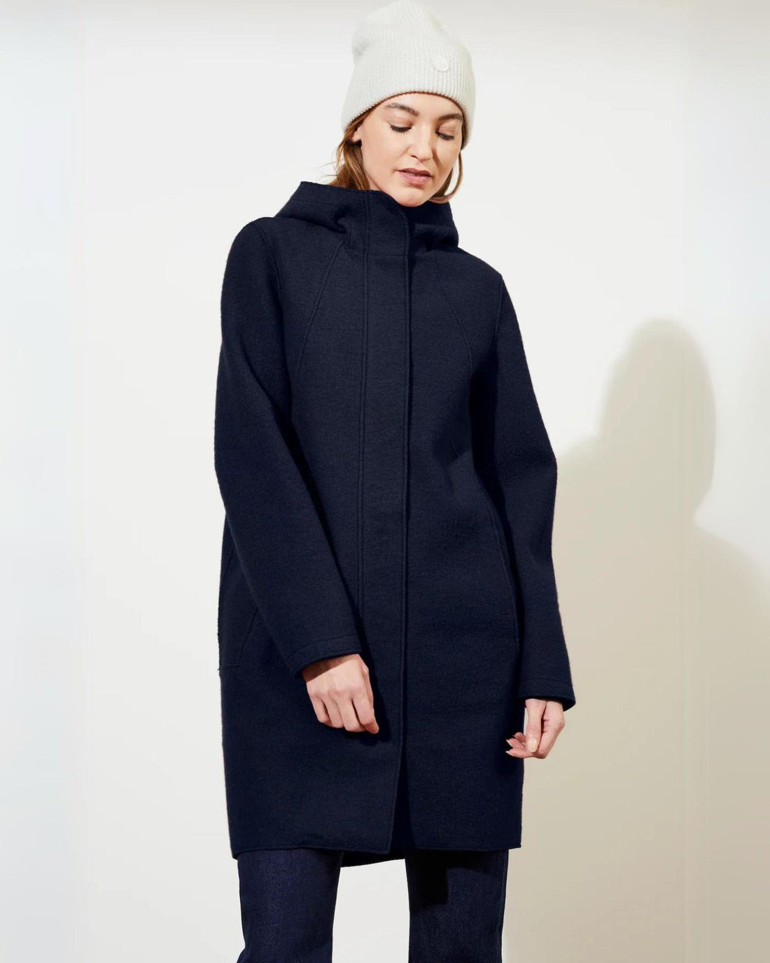 Coat Risana in Navy – Minimalistischer Cityparka aus Wolle mit Membran