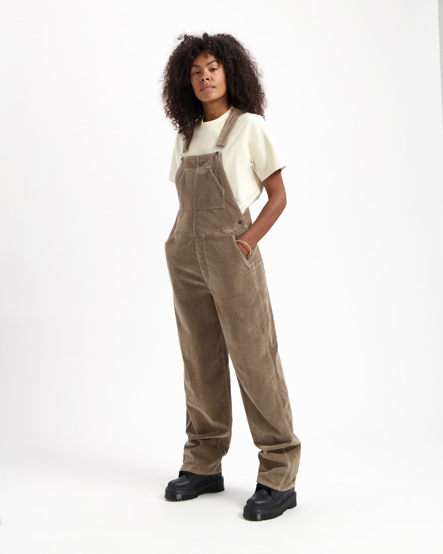 Jonna Dungaree – lockerer Jumpsuit in Cord