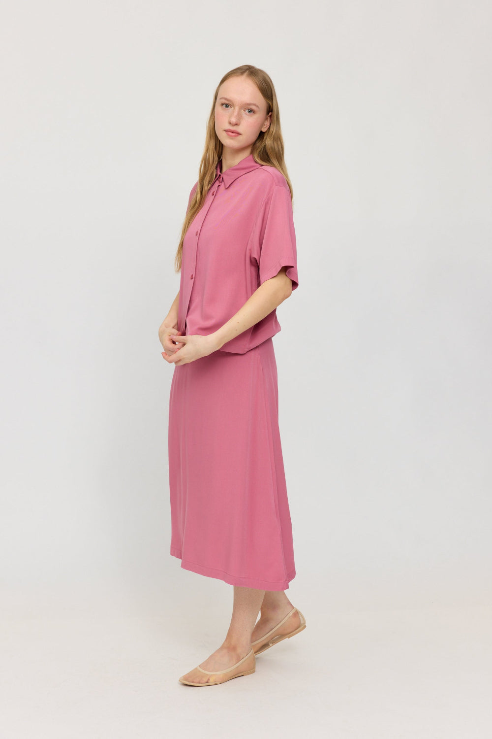 Short Sleeve Shirt LENZING™ECOVERO™ in pink rose – Kurzarm-Shirt aus Viskose