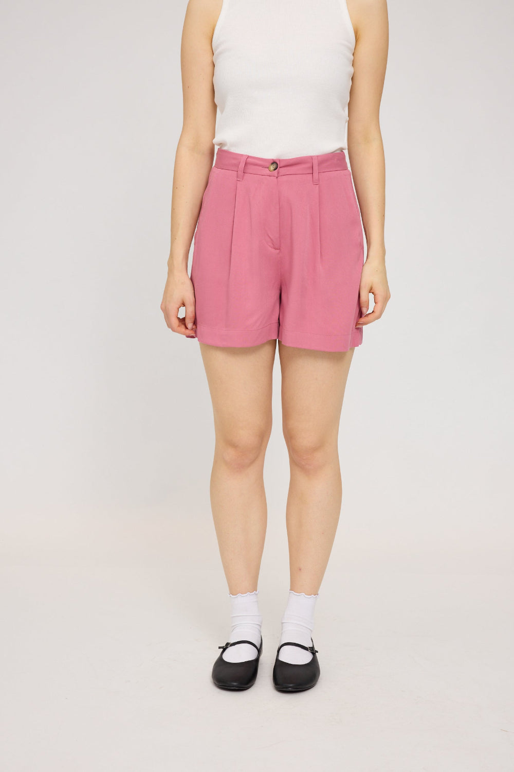 Pleated Shorts LENZING™ECOVERO™ in pink rose – kurze Hose mit Bundfalten