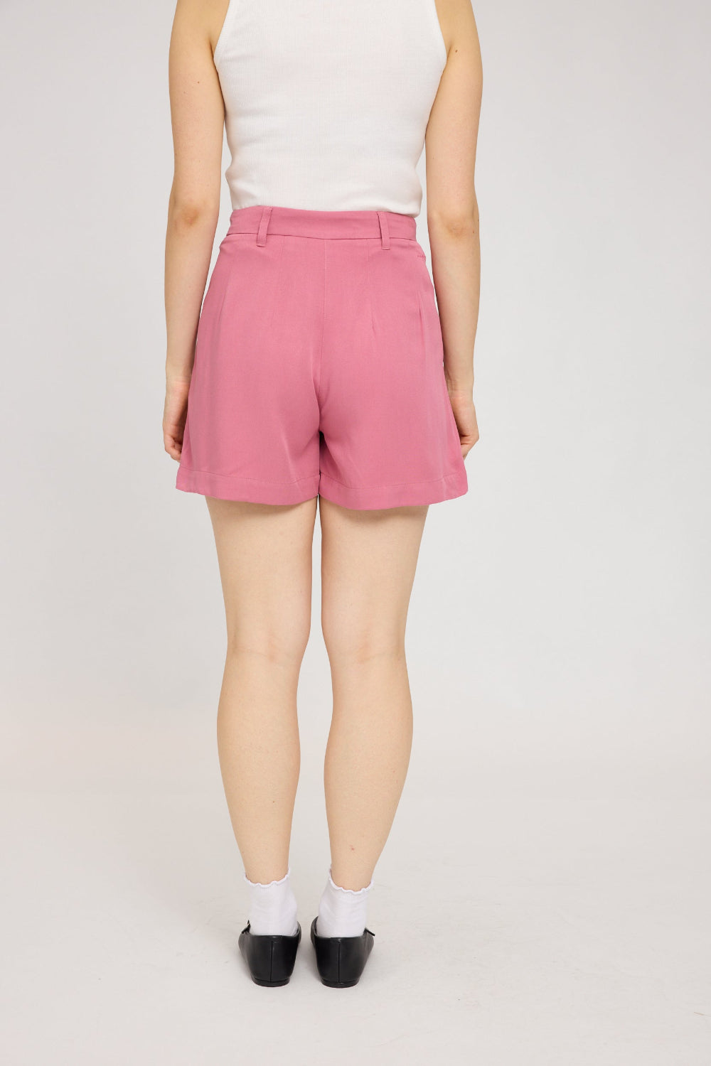 Pleated Shorts LENZING™ECOVERO™ in pink rose – kurze Hose mit Bundfalten