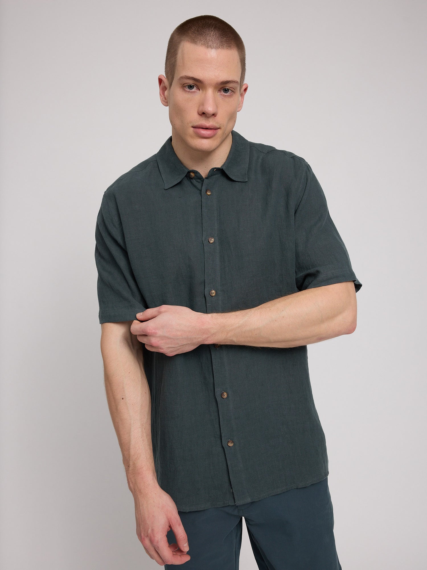 Shortsleeve Linen Shirt – Leichtes Leinenhemd für Sommer