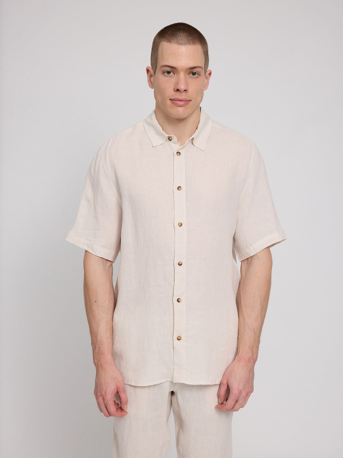 Shortsleeve Linen Shirt – Leichtes Leinenhemd für Sommer